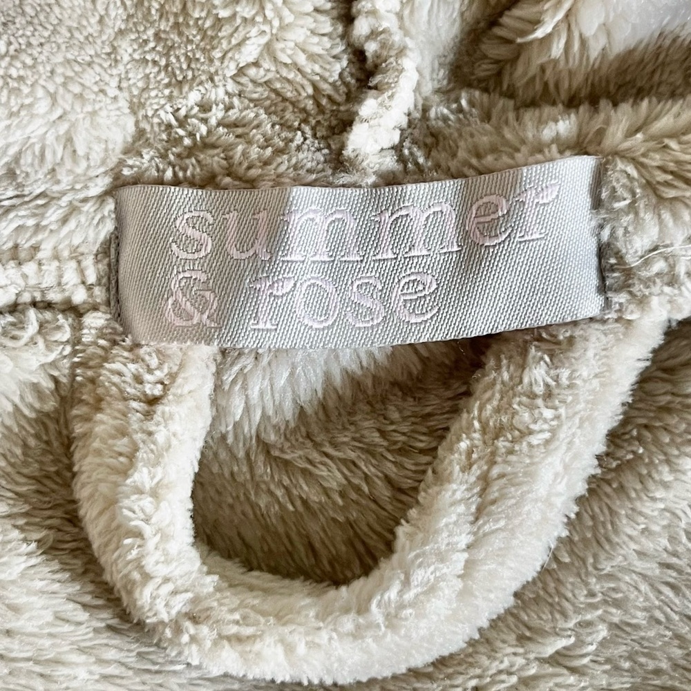 Summer & Rose Plush Cozy Robe - Picture 8 of 11